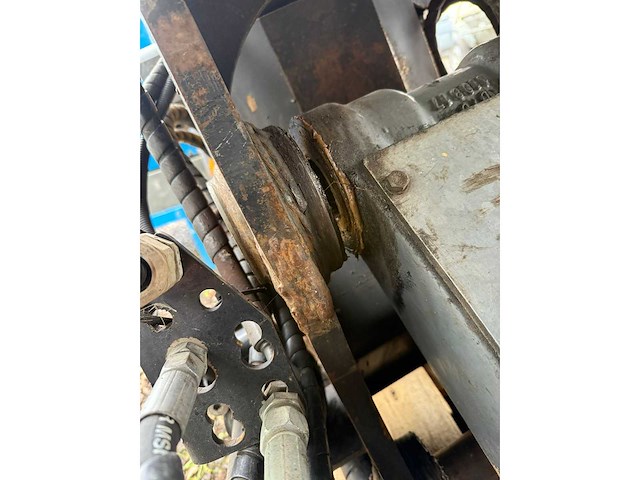 Engcon - 2011 - ec20b-cw30 - draaikantelstuk - afbeelding 6 van  10