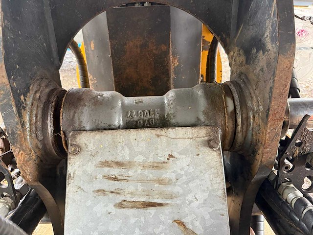 Engcon - 2011 - ec20b-cw30 - draaikantelstuk - afbeelding 7 van  10