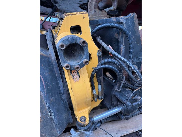 Engcon - 2011 - ec20b-cw30 - draaikantelstuk - afbeelding 9 van  10