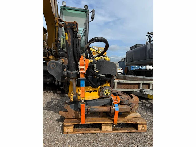 Engcon - 2020 - 233sp-qs80cr - tiltrotator - afbeelding 1 van  11