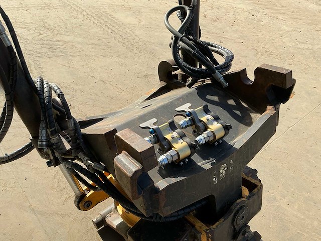 Engcon ec20 cw300w tiltrotator - afbeelding 4 van  26