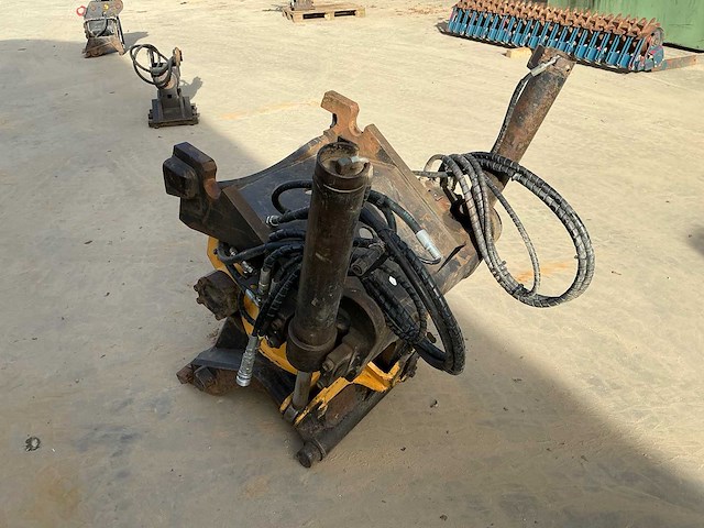 Engcon ec20 cw300w tiltrotator - afbeelding 11 van  26