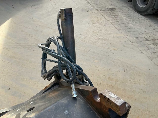 Engcon ec20 cw300w tiltrotator - afbeelding 17 van  26