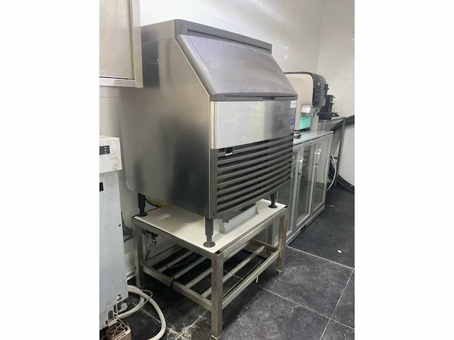 Engelen-heere qd0272a ijsblokjesmachine op onderstel - afbeelding 2 van  9