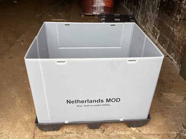 Engels kunststof palletbak (10x) - afbeelding 1 van  5