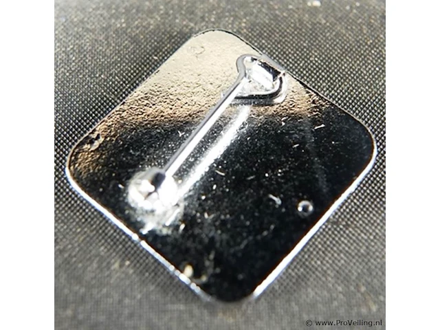 Engelse broche - afbeelding 3 van  3