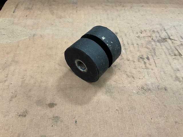 Engine mount isolator (20x) - afbeelding 1 van  4