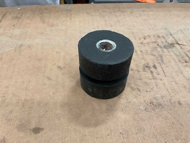 Engine mount isolator (20x) - afbeelding 2 van  4