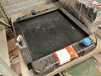 Engine radiator - afbeelding 1 van  4