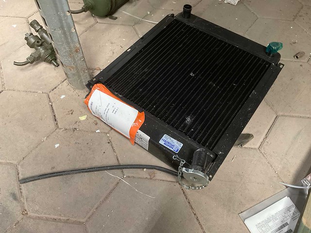 Engine radiator - afbeelding 1 van  5