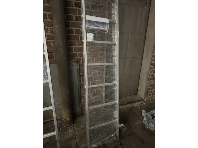 Enkele ladder met gefelste sporten 8 sporten zarges, stella l 41512 - afbeelding 3 van  3