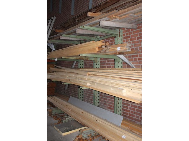 Enkelzijdige draagarmstelling vink lisse met 3x 3 armen met lengte 100 cm. hoogte 250 cm. let op: ophalen n... - afbeelding 2 van  4