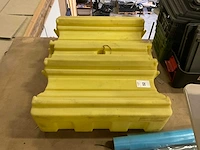 Enpac 340 poly-stacker kunststof vaten onderstel - afbeelding 2 van  3