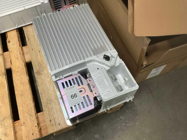 Enphase b03-t01-int00-1-2 batterijopslag - afbeelding 1 van  6