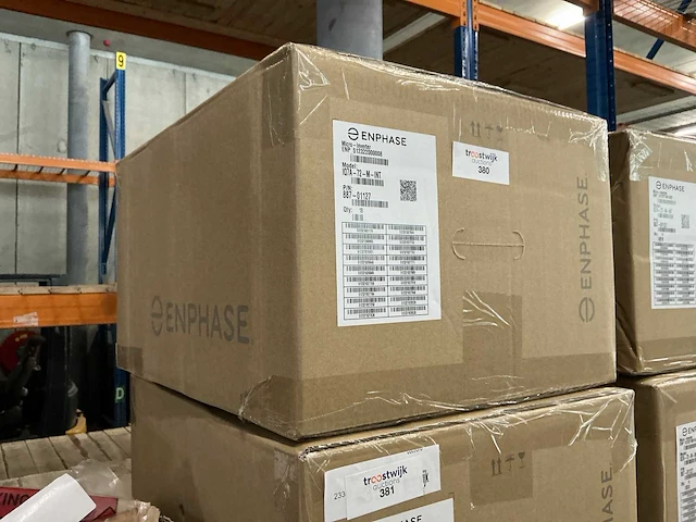 Enphase iq 7a (iq7a-72-m-int) micro omvormer (18x) - afbeelding 2 van  3