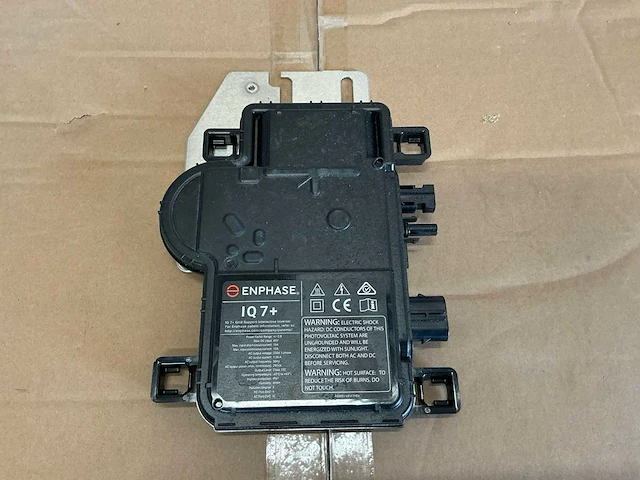 Enphase iq7+ micro-omvormer (30x) - afbeelding 1 van  3