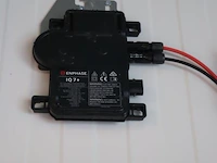 Enphase iq7+ omvormer - afbeelding 1 van  2
