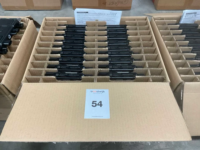 Enphase iq7plus-72-2-int micro omvormer (18x) - afbeelding 3 van  4
