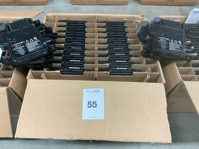 Enphase iq7plus-72-2-int micro omvormer (23x) - afbeelding 3 van  4