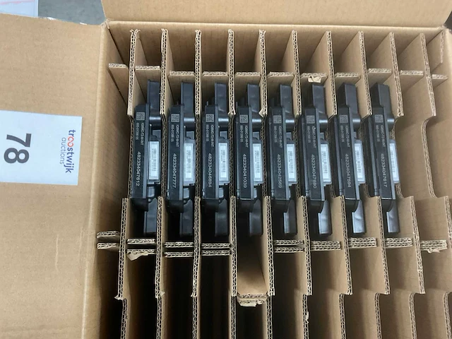 Enphase iq8mc-72-m-int micro omvormer (8x) - afbeelding 4 van  4