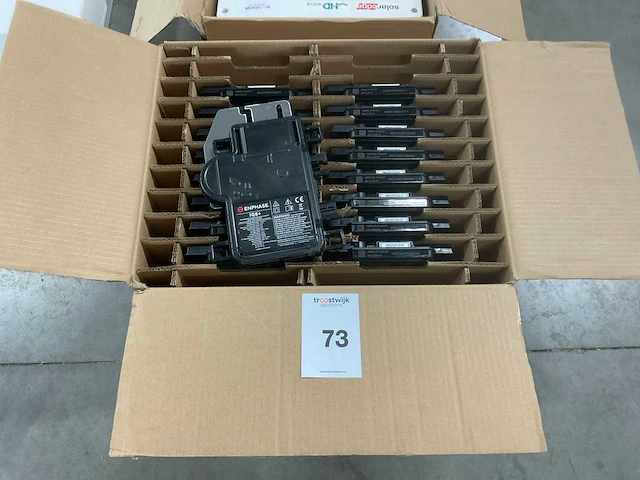 Enphase iq8plus-72-m-int micro omvormer (17x) - afbeelding 1 van  4