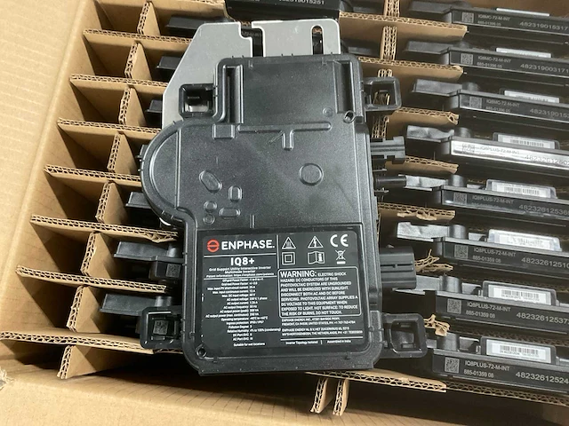 Enphase iq8plus-72-m-int micro omvormer (17x) - afbeelding 2 van  4
