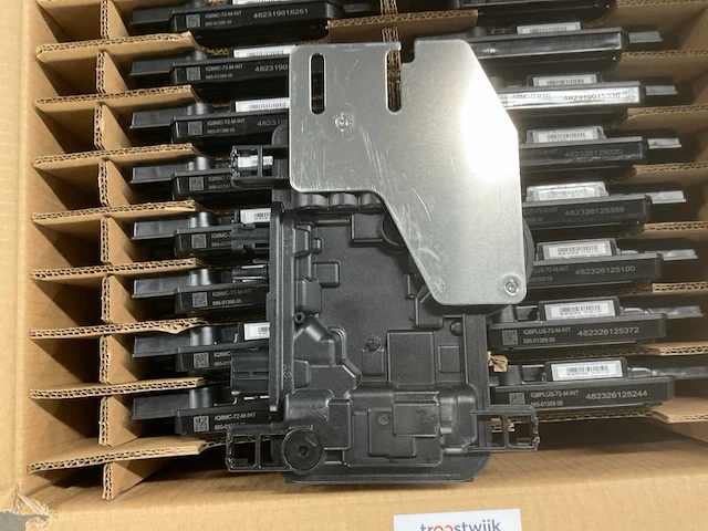 Enphase iq8plus-72-m-int micro omvormer (17x) - afbeelding 3 van  4