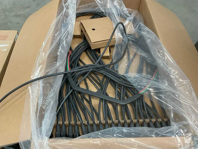 Enphase q-25-17-240 kabels - afbeelding 4 van  5