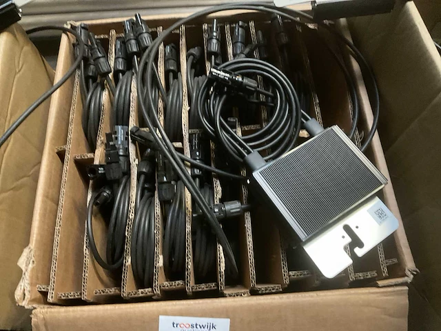 Enphase, solaredge partij micro omvormers - afbeelding 4 van  6