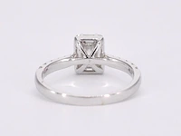 Entourage ring met baguette en briljant geslepen diamanten - afbeelding 10 van  12