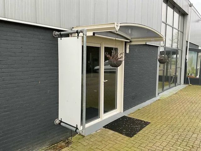 Entree overkapping - afbeelding 8 van  10