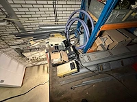 Entresol inhoud met diverse onderdelen, gereedschappen en accessoires - afbeelding 11 van  19