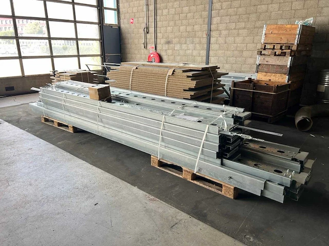 Entresol / verdiepingsvloer 20x4m - afbeelding 5 van  10