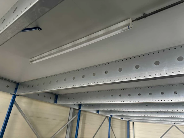 Entresol vloer (20x9,50 mtr) (190m2) - afbeelding 11 van  58