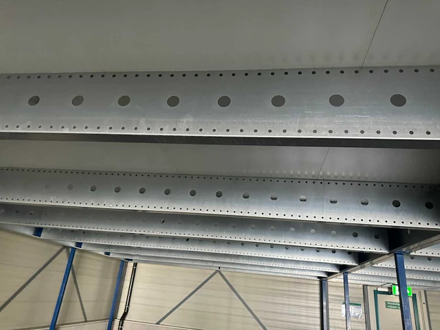 Entresol vloer (20x9,50 mtr) (190m2) - afbeelding 15 van  58