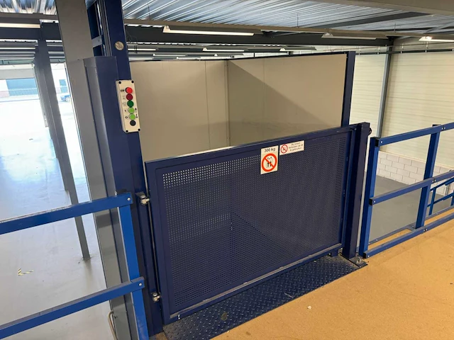 Entresol vloer (20x9,50 mtr) (190m2) - afbeelding 28 van  58