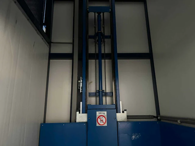 Entresol vloer (20x9,50 mtr) (190m2) - afbeelding 31 van  58