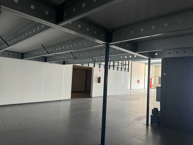 Entresol vloer (20x9,50 mtr) (190m2) - afbeelding 37 van  58