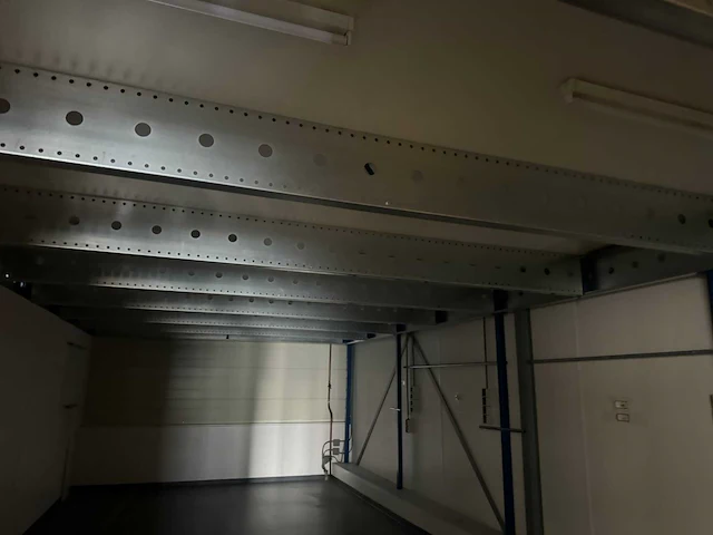 Entresol vloer (20x9,50 mtr) (190m2) - afbeelding 40 van  58