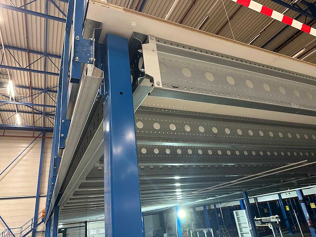 Entresolvloer 432m2 - afbeelding 16 van  26