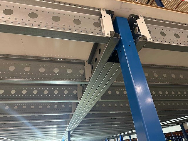 Entresolvloer 432m2 - afbeelding 17 van  26