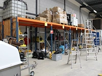 Entresolvloer bestaande uit 13 staander met afmeting 60 x 250cm, 22 liggers met lengte 250 cm, 10 verbindin... - afbeelding 1 van  4