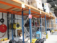 Entresolvloer bestaande uit 13 staander met afmeting 60 x 250cm, 22 liggers met lengte 250 cm, 10 verbindin... - afbeelding 2 van  4