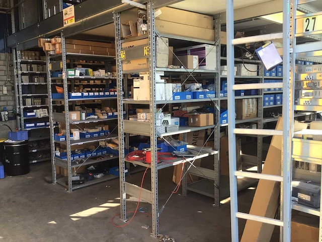 Entresolvloer met magazijnstelling - afbeelding 8 van  12