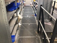 Entresolvloer met magazijnstellingen - afbeelding 2 van  13