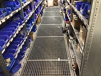 Entresolvloer met magazijnstellingen - afbeelding 5 van  13