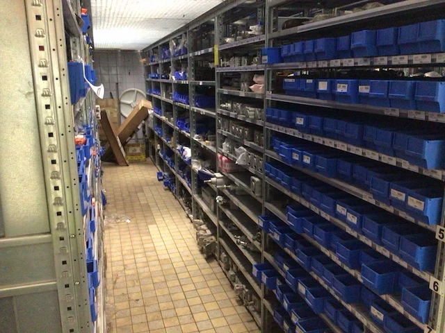 Entresolvloer met magazijnstellingen - afbeelding 9 van  13