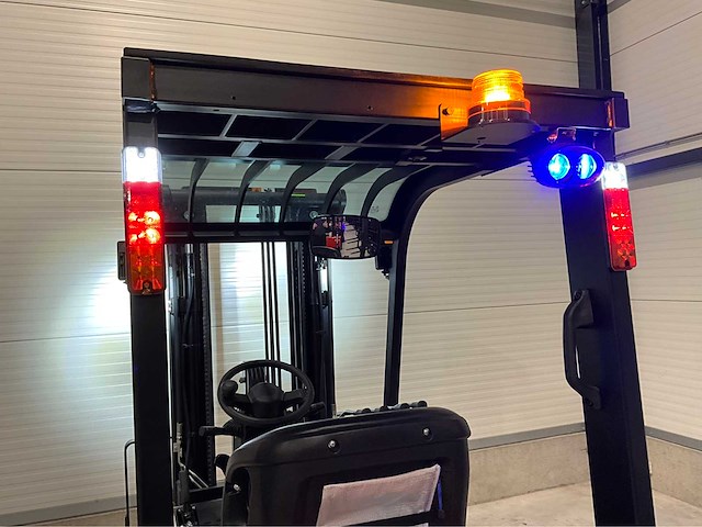 Ep - 2025 - efl 181 li-ion - vorkheftruck - afbeelding 11 van  26