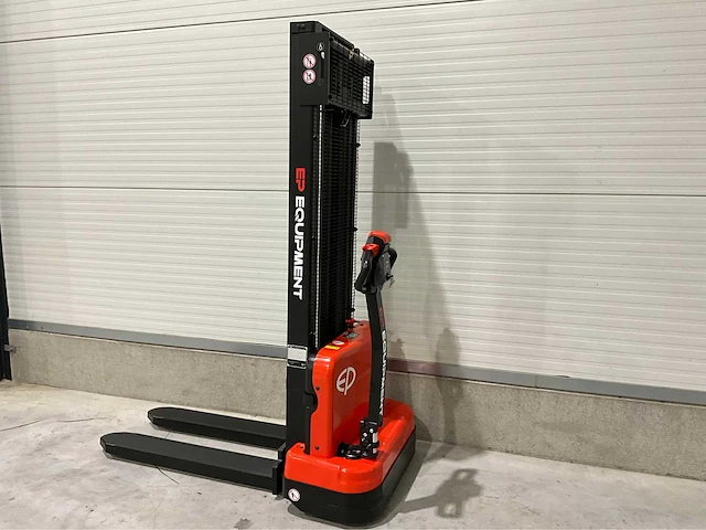 Ep - 2025 - est 124 3,0 meter - stapelaar - afbeelding 13 van  18