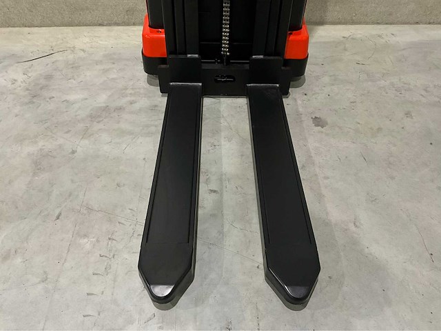 Ep - 2025 - est 124 3,0 meter - stapelaar - afbeelding 17 van  18